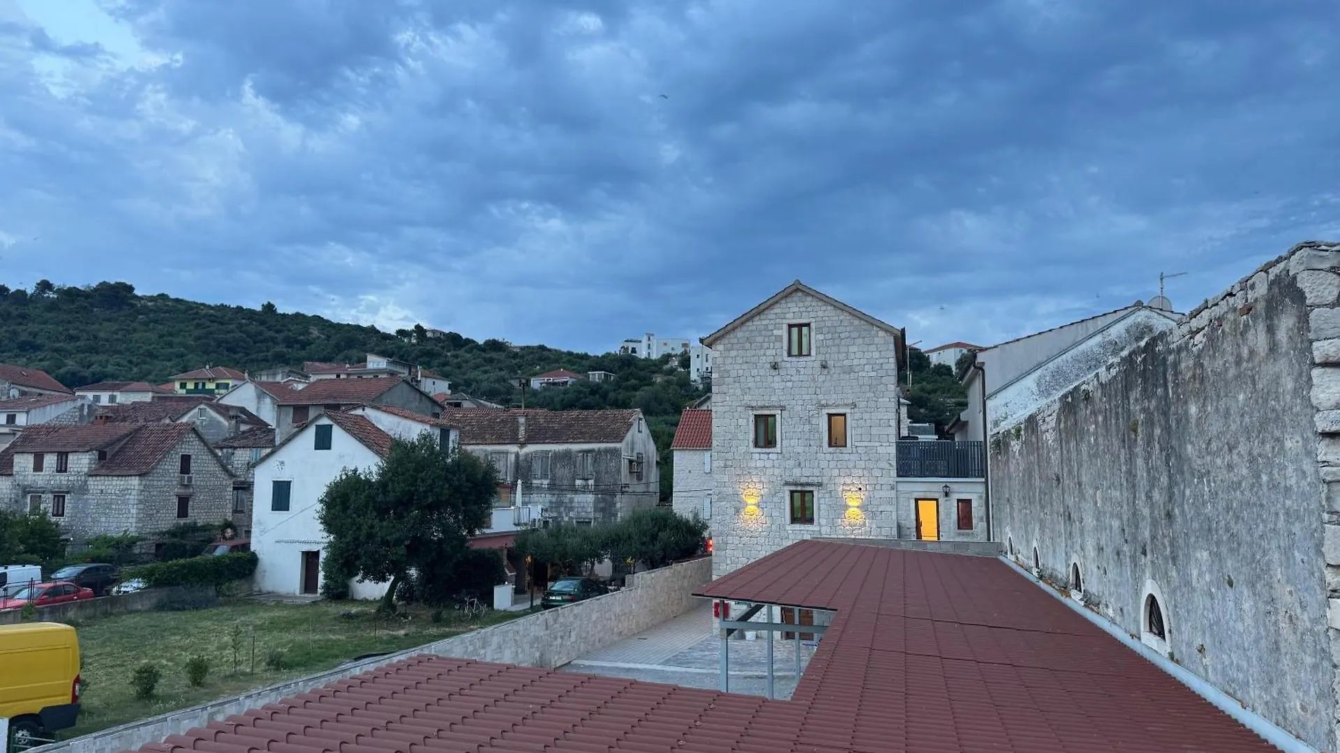 *** Otel Rooms Malo More Trogir Hırvatistan