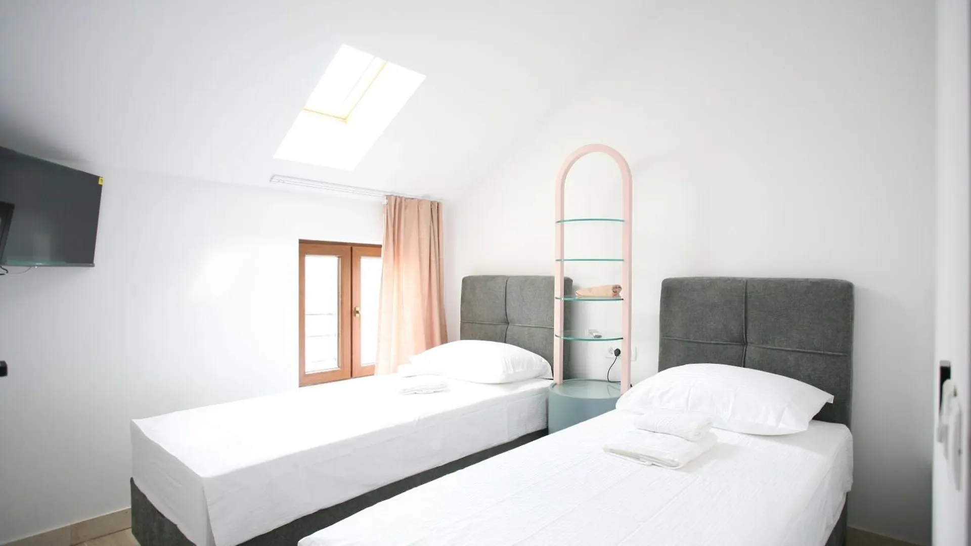 Rooms Malo More Trogir